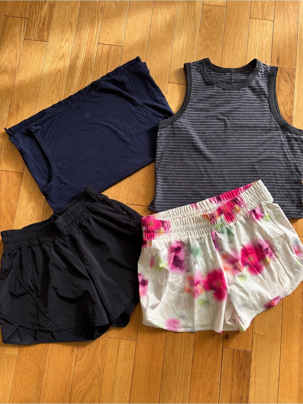 Lululemon Athletic Bundle + Bonus Shorts | Size 8 / M